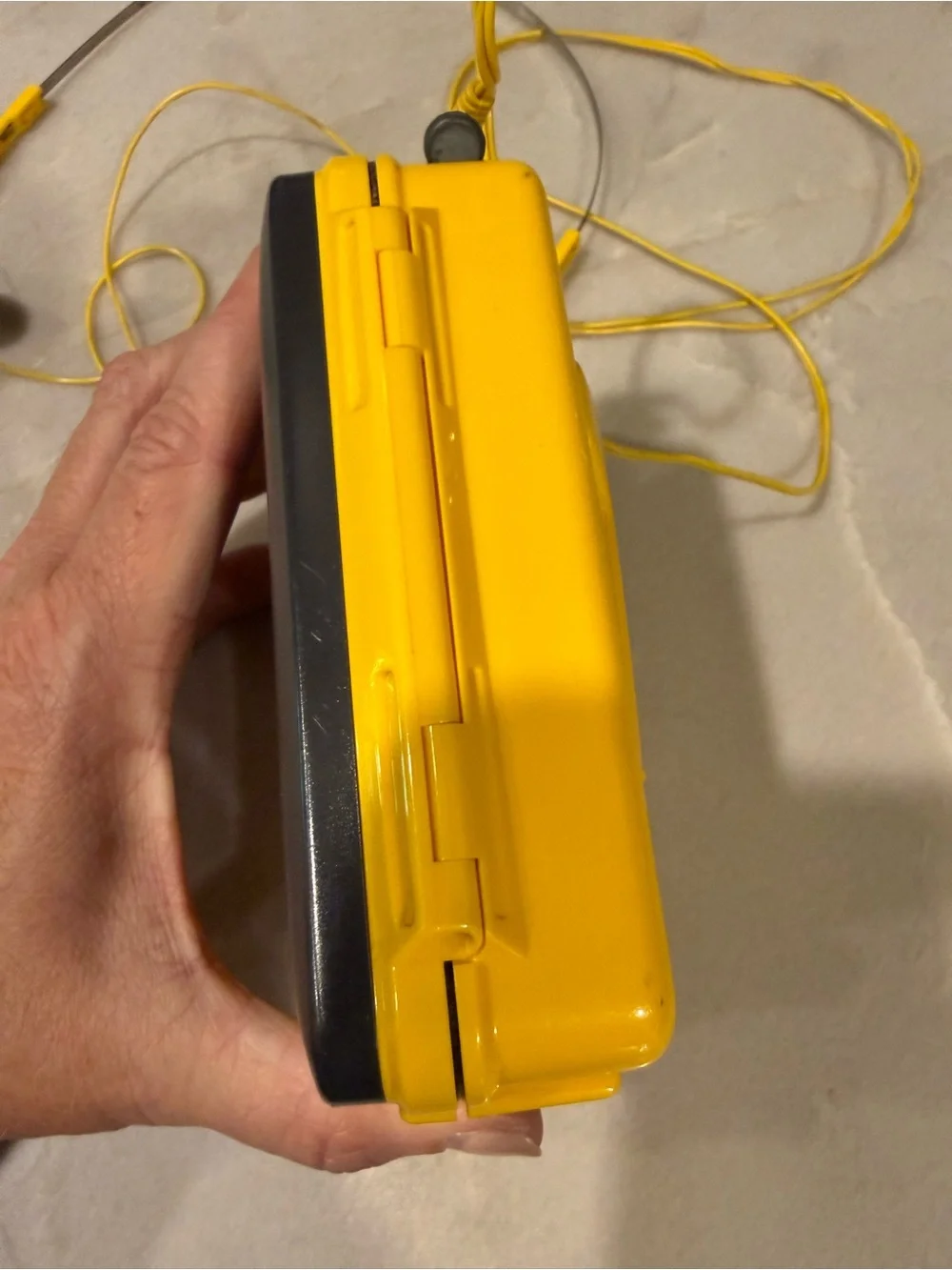 Working Sony Walkman FM/AM Sport with Headphones